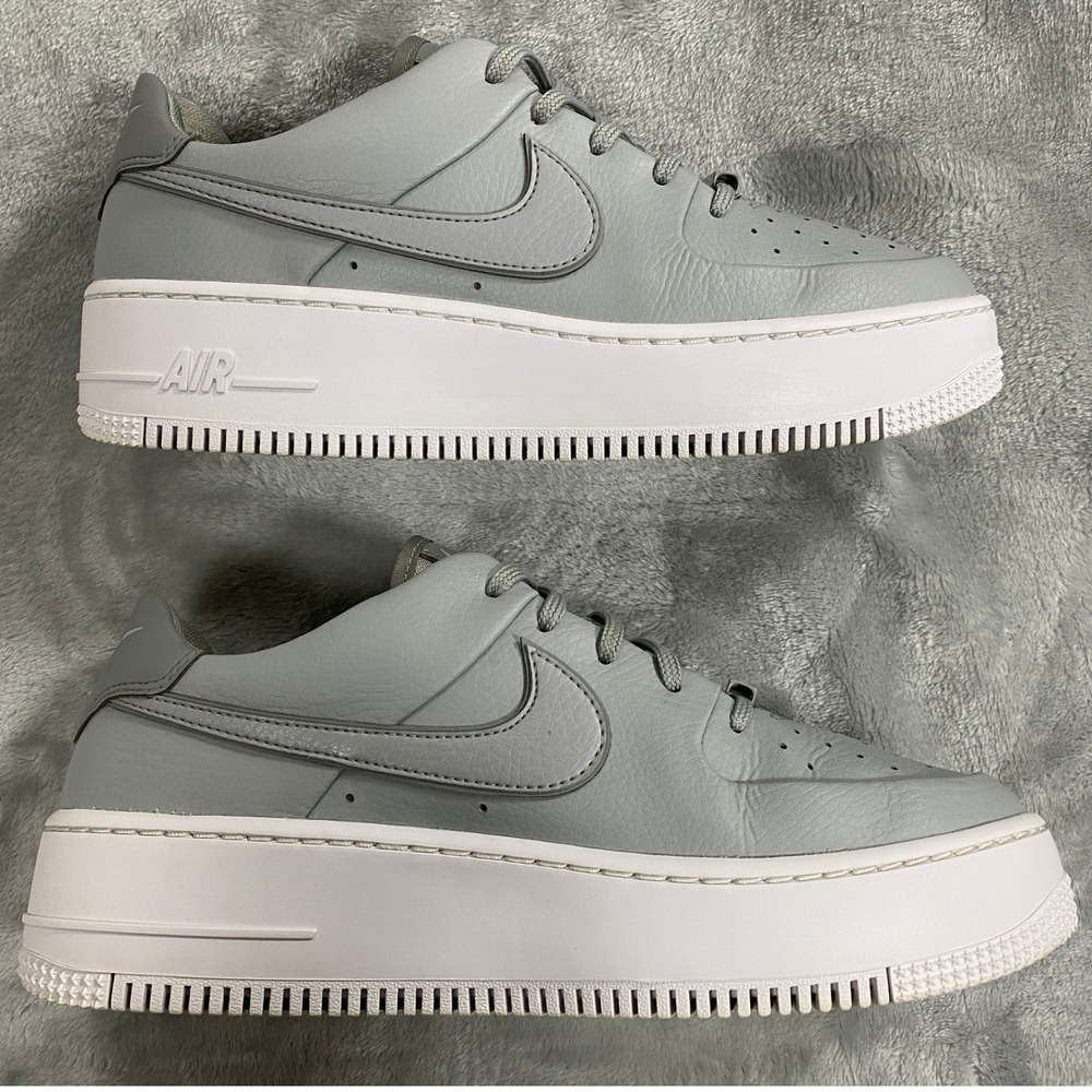 Nike Air Force 1 Sage Low Womens 9.5 Smoke Grey Platform Shoes CJ1642-001